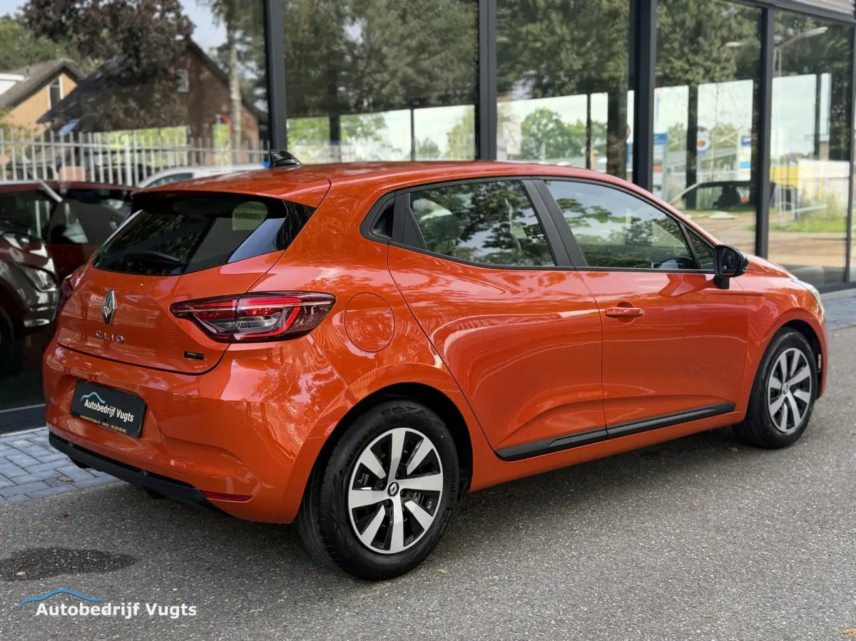 1.6 E-Tech Hybrid 145 Equilibre *Camera*Cruise*