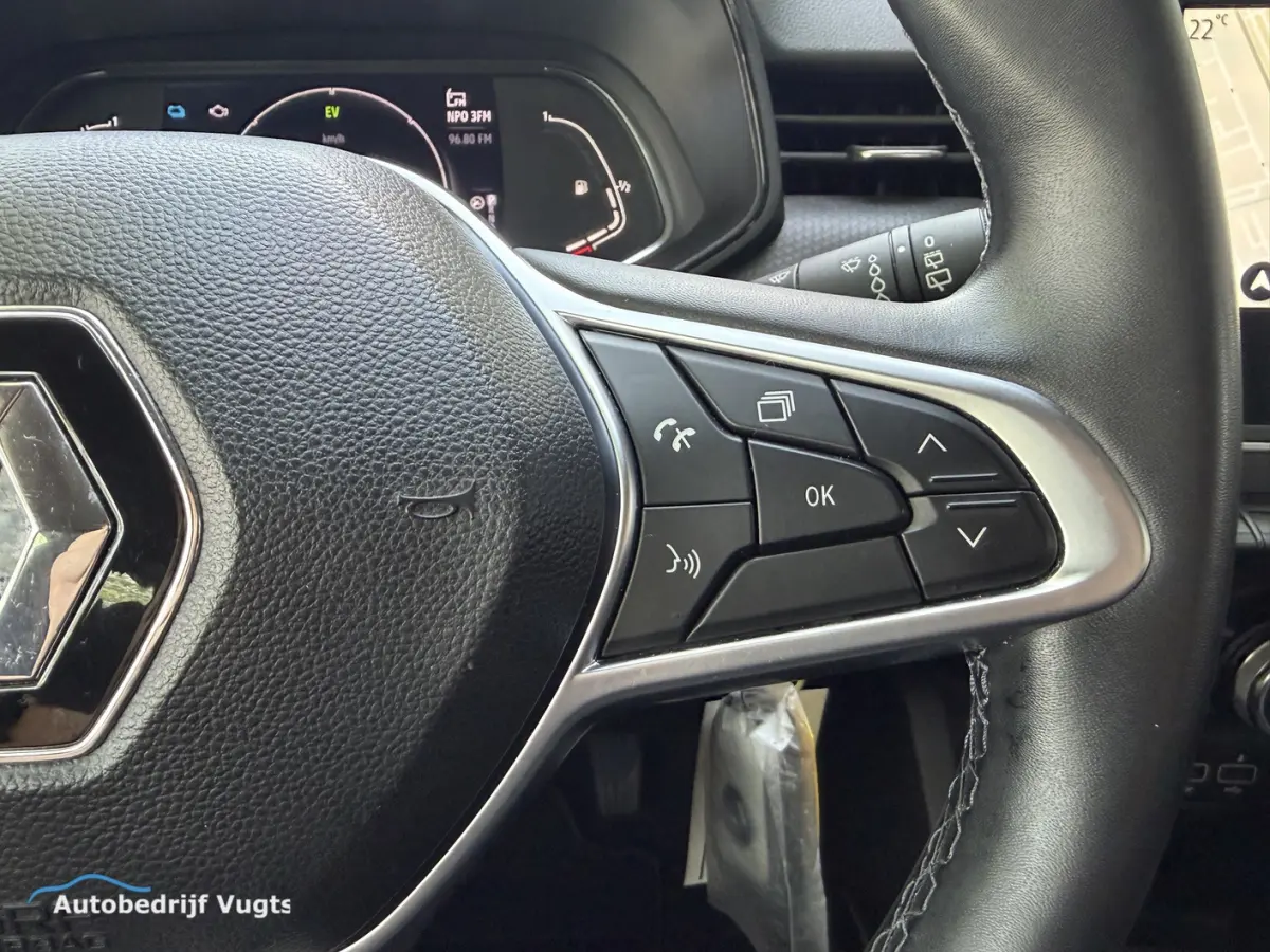 1.6 E-Tech Hybrid 145 Equilibre *Camera*Cruise*