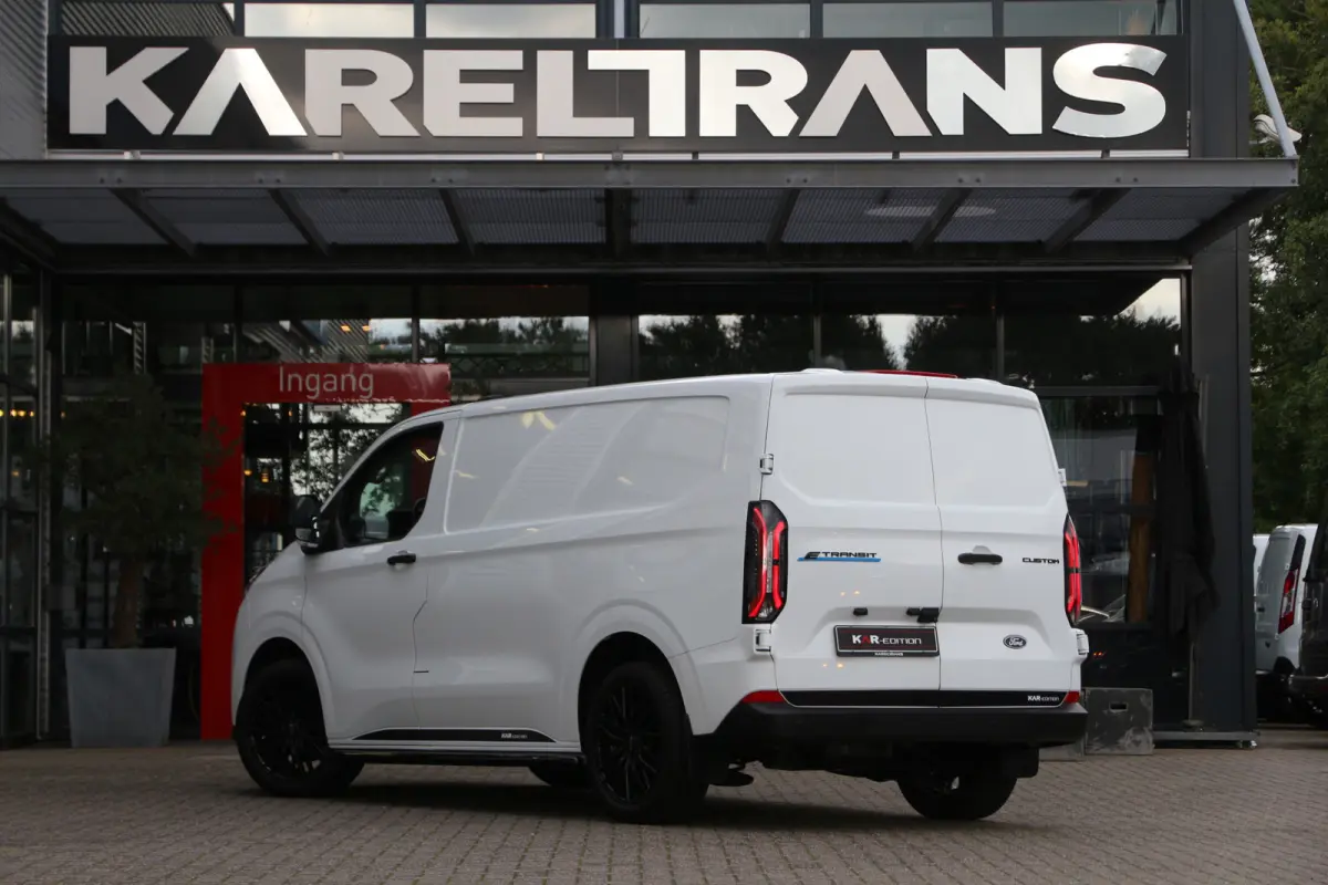 320 65kWh | 330KM WLTP | KAR-edition | Camera | Cruise | Clima..