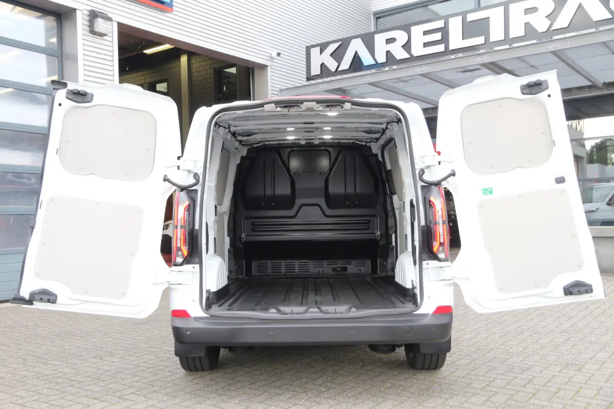 320 65kWh | 330KM WLTP | KAR-edition | Camera | Cruise | Clima..