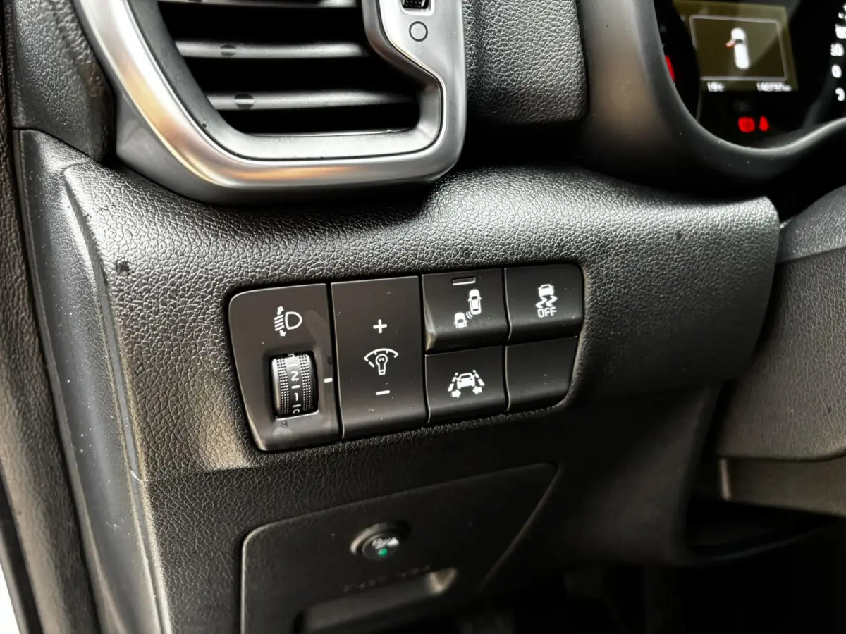 1.6 GDI Design Edition CAMERA|TREKHAAK|NAVI|140737KM|PDC