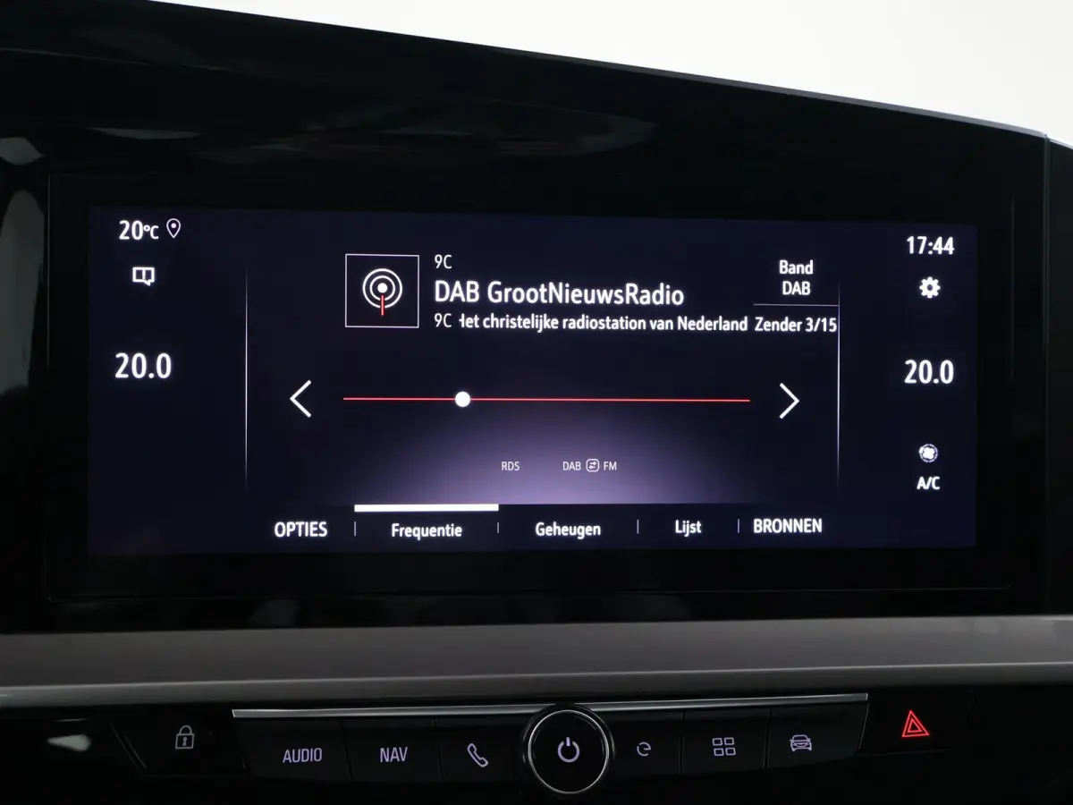 LEVEL 3 50 kWh 100 % SOH! + CARPLAY | DAB | CAMERA | 17 INCH