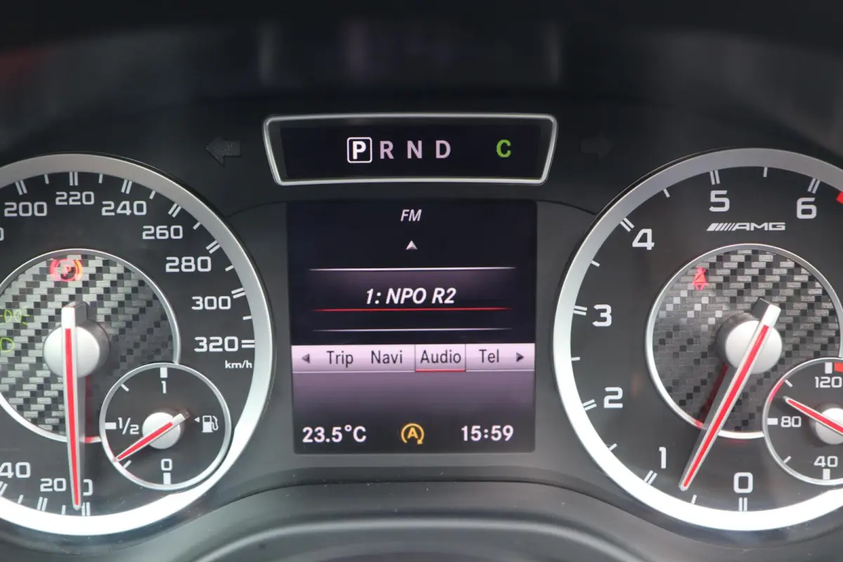 A 45 AMG 4MATIC 🚀 | PANO ☀️ | LEDER | XENON 💡 | NAVI 🧭 | KEYLESS 🔑 | PDC 🅿️ | 18" AMG 🛞