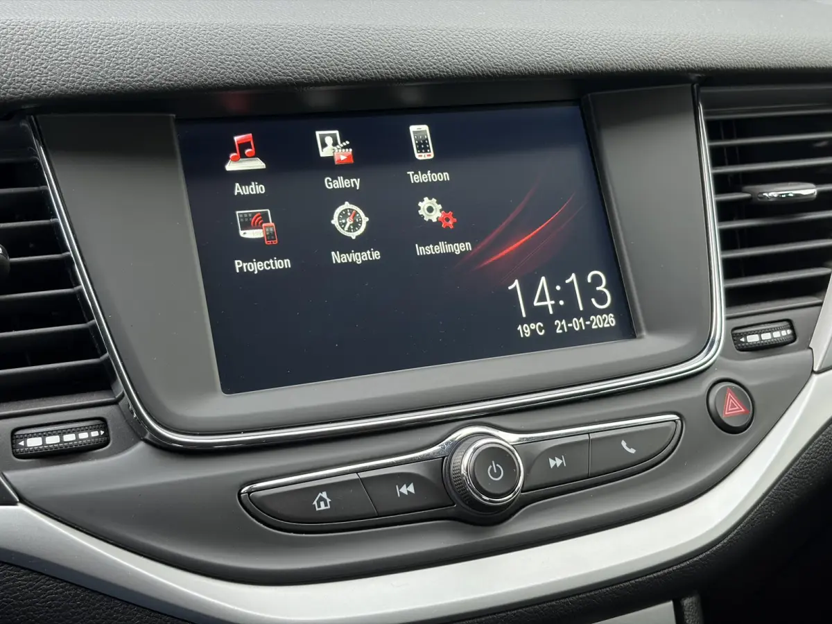 1.4 Turbo 120 Jaar Edition ✓150pk✓Carplay✓Navi✓Trekhaak✓Pdc V+A✓Clima✓Cruise✓6 Bak✓Lm velgen✓N.A.P✓Apk tot 02-2028