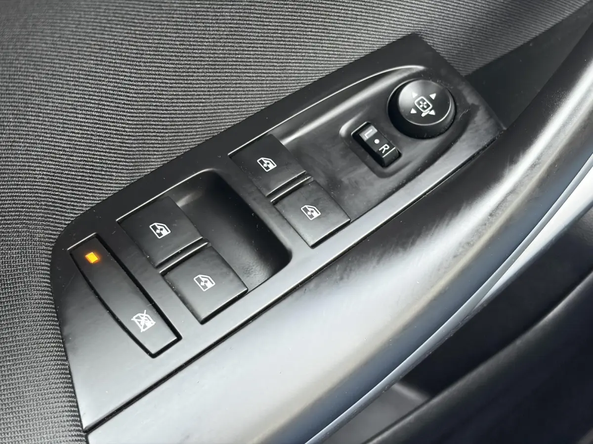 1.4 Turbo 120 Jaar Edition ✓150pk✓Carplay✓Navi✓Trekhaak✓Pdc V+A✓Clima✓Cruise✓6 Bak✓Lm velgen✓N.A.P✓Apk tot 02-2028