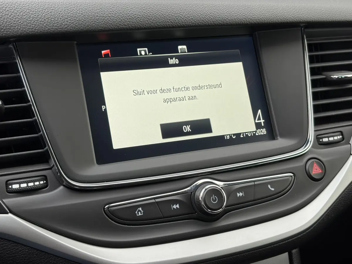 1.4 Turbo 120 Jaar Edition ✓150pk✓Carplay✓Navi✓Trekhaak✓Pdc V+A✓Clima✓Cruise✓6 Bak✓Lm velgen✓N.A.P✓Apk tot 02-2028