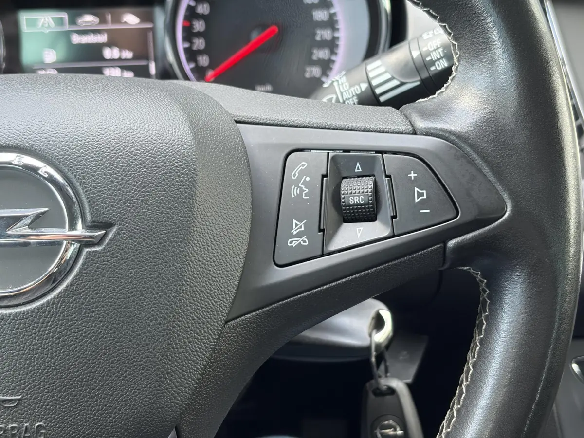 1.4 Turbo 120 Jaar Edition ✓150pk✓Carplay✓Navi✓Trekhaak✓Pdc V+A✓Clima✓Cruise✓6 Bak✓Lm velgen✓N.A.P✓Apk tot 02-2028
