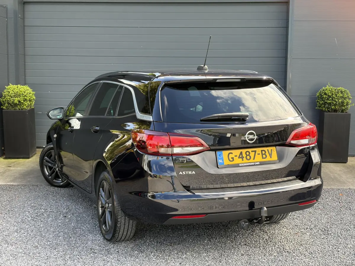 1.4 Turbo 120 Jaar Edition ✓150pk✓Carplay✓Navi✓Trekhaak✓Pdc V+A✓Clima✓Cruise✓6 Bak✓Lm velgen✓N.A.P✓Apk tot 02-2028