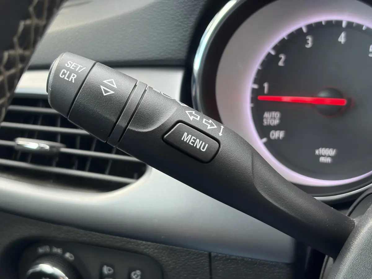 1.4 Turbo 120 Jaar Edition ✓150pk✓Carplay✓Navi✓Trekhaak✓Pdc V+A✓Clima✓Cruise✓6 Bak✓Lm velgen✓N.A.P✓Apk tot 02-2028
