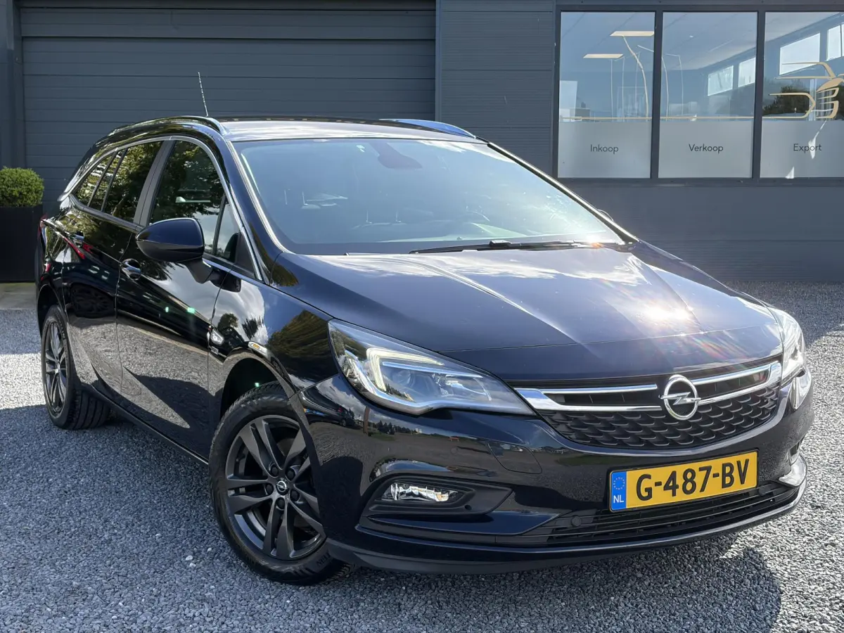 1.4 Turbo 120 Jaar Edition ✓150pk✓Carplay✓Navi✓Trekhaak✓Pdc V+A✓Clima✓Cruise✓6 Bak✓Lm velgen✓N.A.P✓Apk tot 02-2028