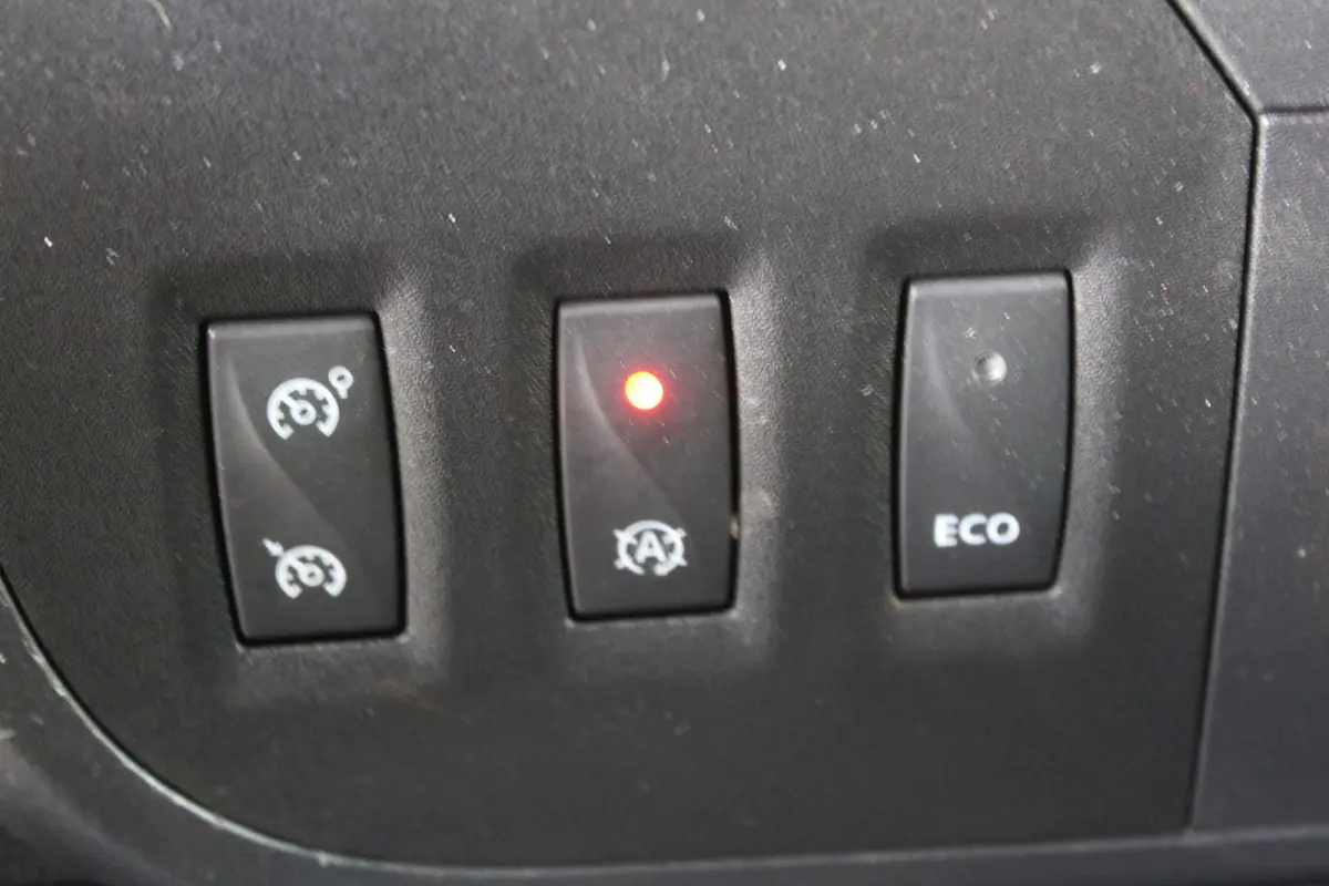 T35 2.3 dCi L2H2 Energy 146PK | Airco | Navigatie | Trekhaak | 3-zits