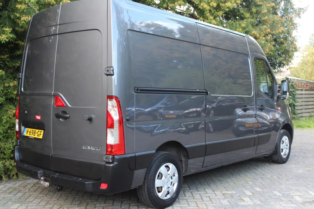 T35 2.3 dCi L2H2 Energy 146PK | Airco | Navigatie | Trekhaak | 3-zits