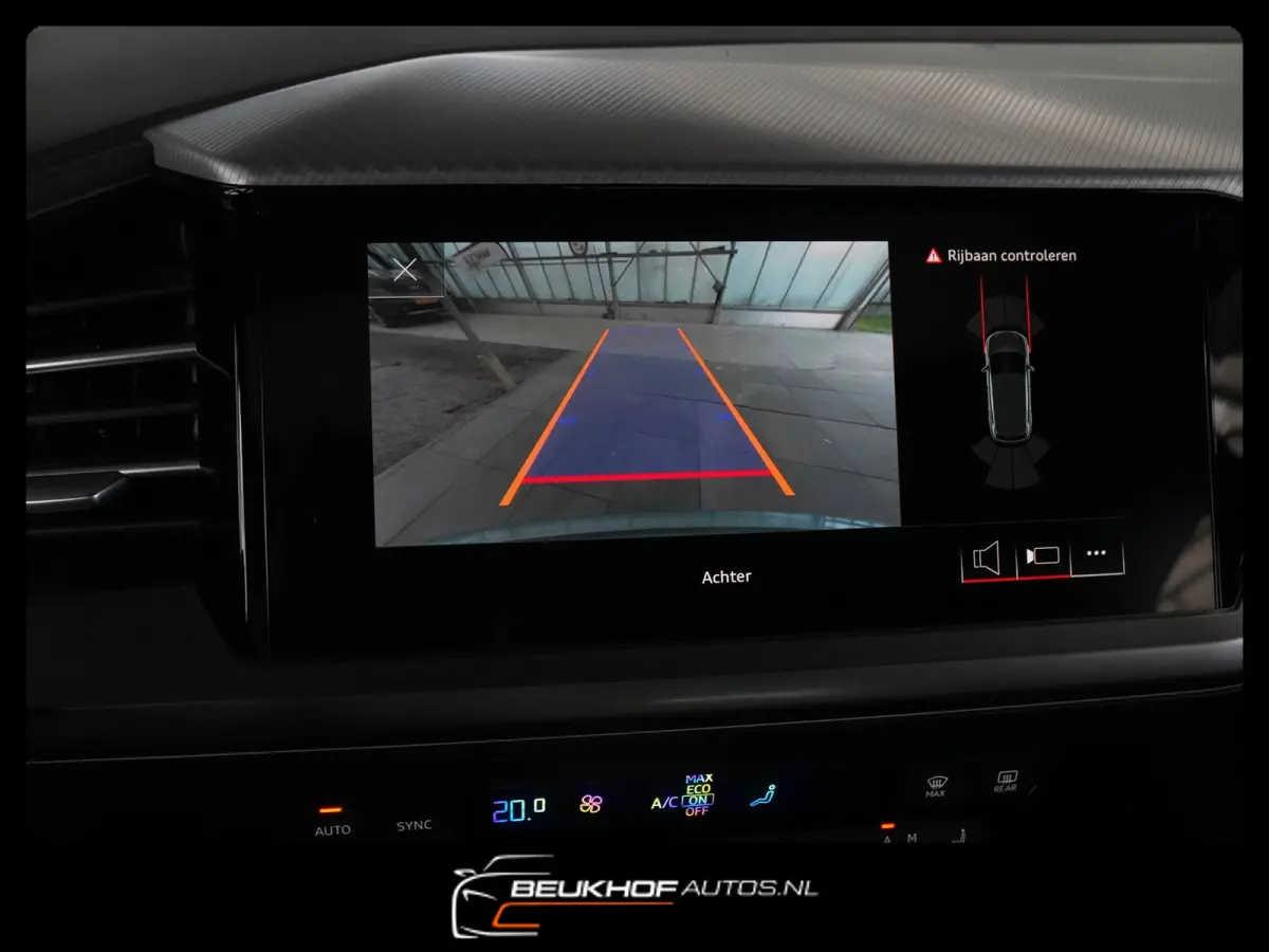 40 Advanced Plus 77 kWh Panorama Cam Soh92%