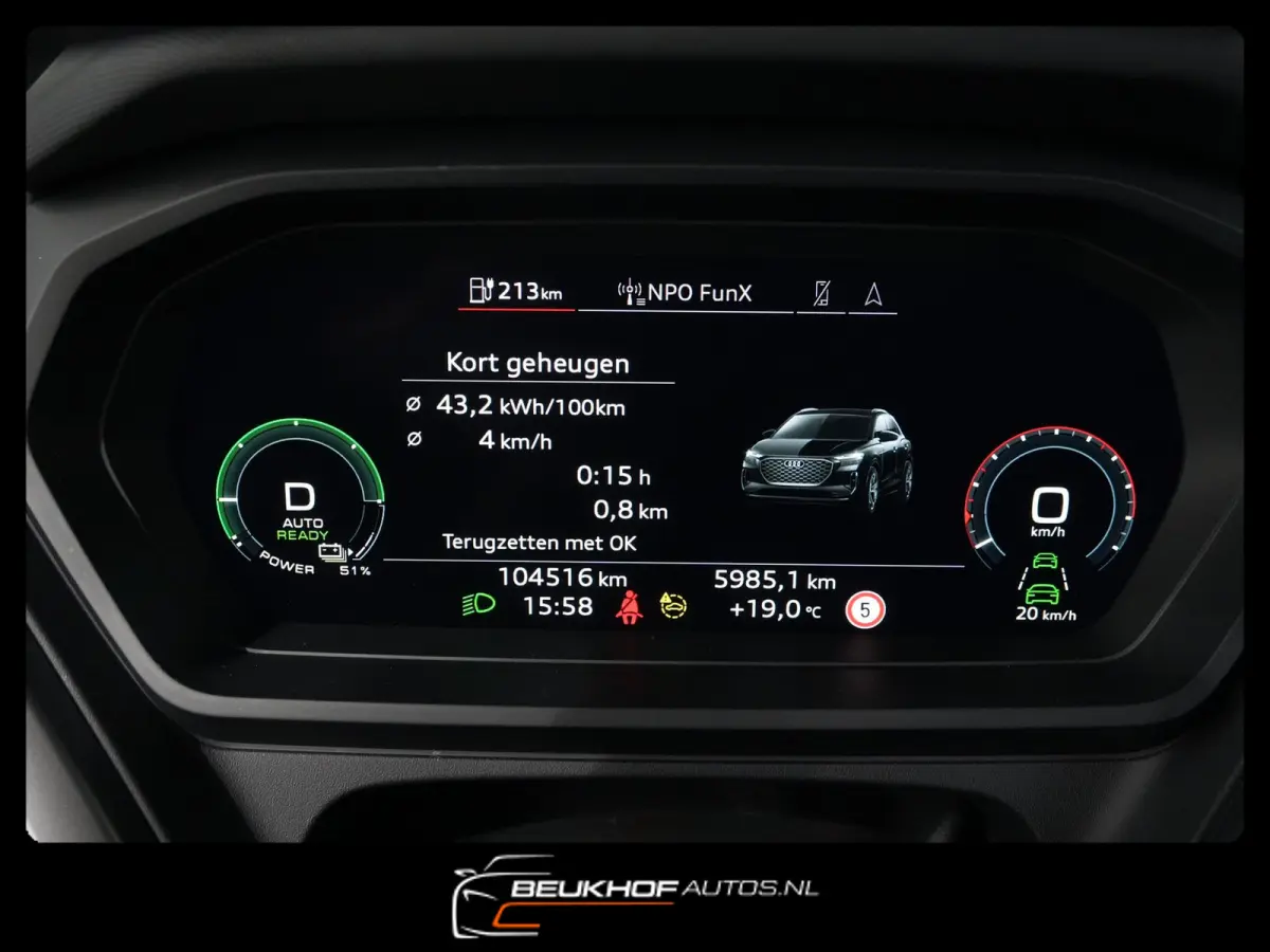 40 Advanced Plus 77 kWh Panorama Cam Soh92%
