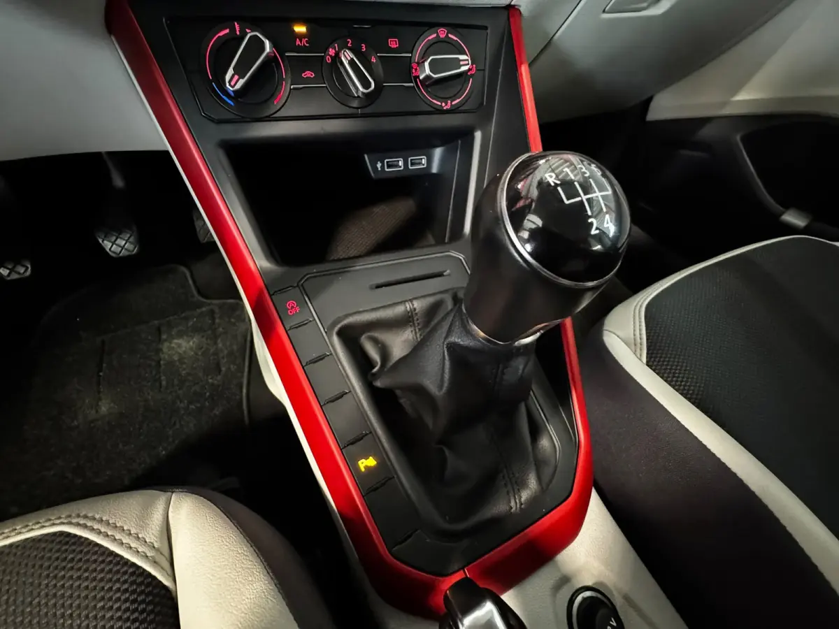 1.0 TSI Beats*PDC V+A*Cruise Control*Virtual cockpit*App-Connect*