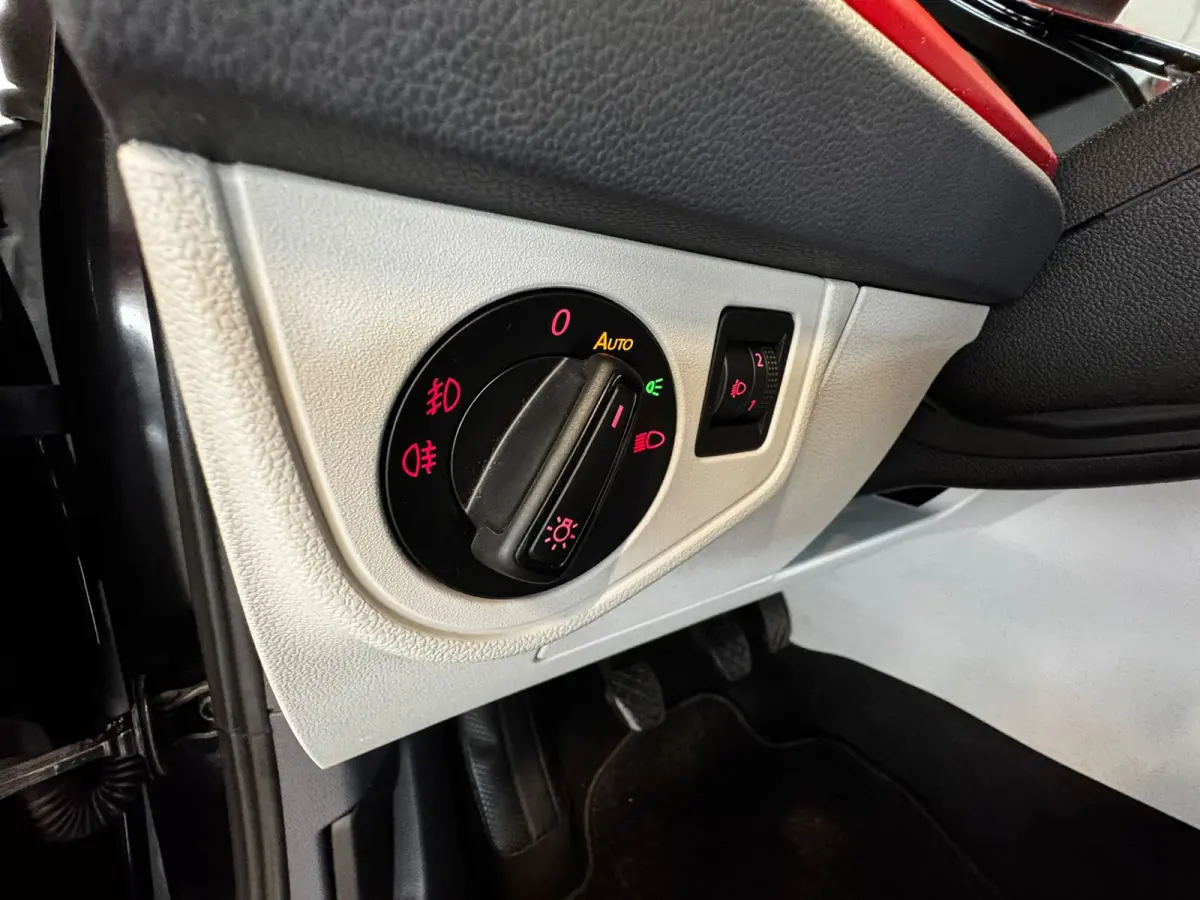 1.0 TSI Beats*PDC V+A*Cruise Control*Virtual cockpit*App-Connect*