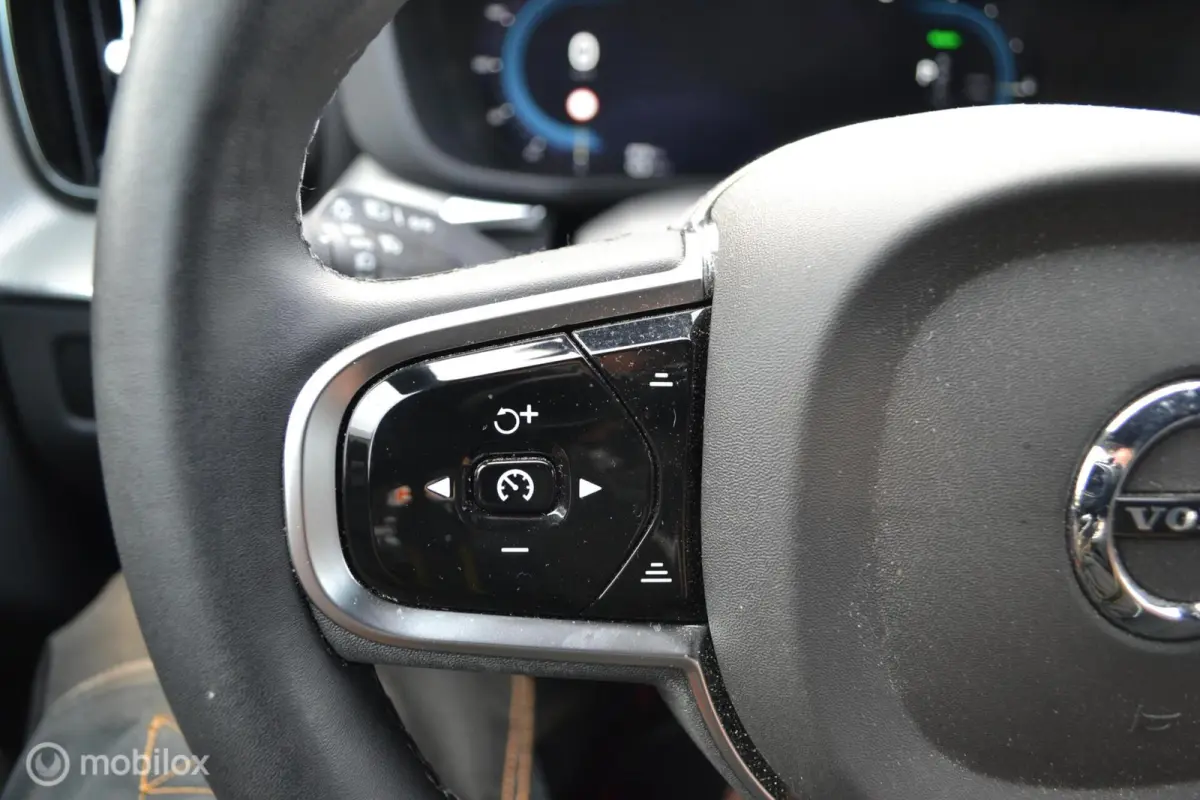 2.0 T6 Plug-in hybrid AWD Ultimate Bright | Head-up | Stoel + Stuurverwarming | Trekhaak | 360 gr camera | HK Audio |