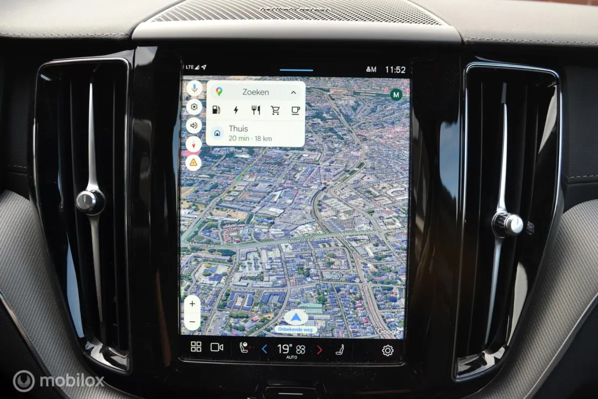 2.0 T6 Plug-in hybrid AWD Ultimate Bright | Head-up | Stoel + Stuurverwarming | Trekhaak | 360 gr camera | HK Audio |
