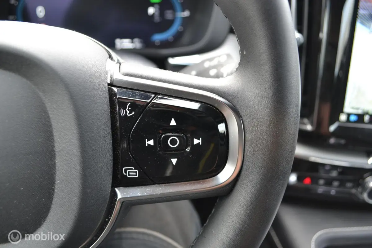 2.0 T6 Plug-in hybrid AWD Ultimate Bright | Head-up | Stoel + Stuurverwarming | Trekhaak | 360 gr camera | HK Audio |