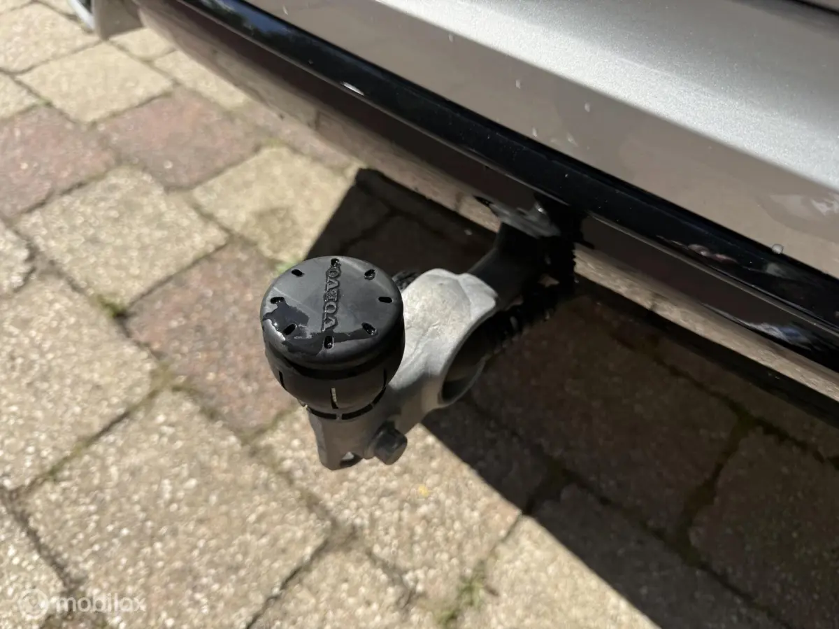 2.0 T6 Plug-in hybrid AWD Ultimate Dark | Head-up | Stoel + Stuurverwarming | Trekhaak | 360 gr camera | HK Audio | Dig. Spiegel