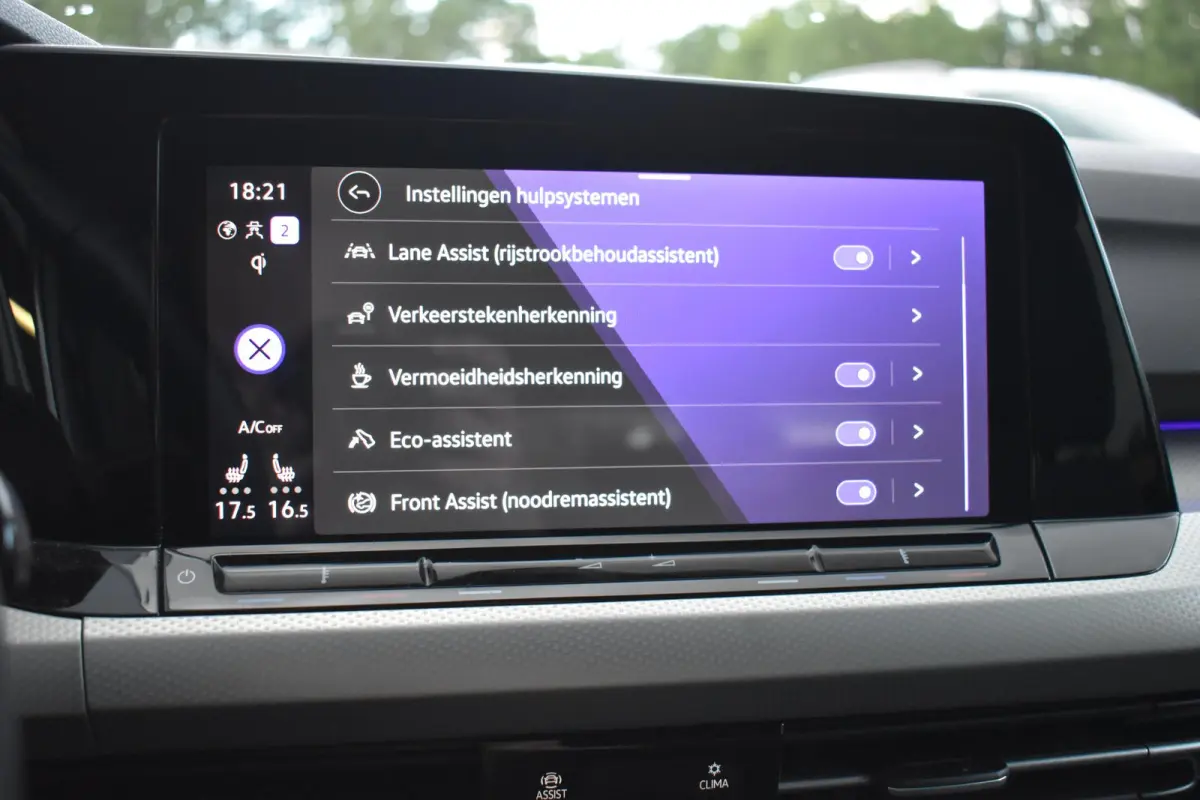 1.5 eTSI R-Line ACC DCC Carplay Camera Sfeer Trekhaak