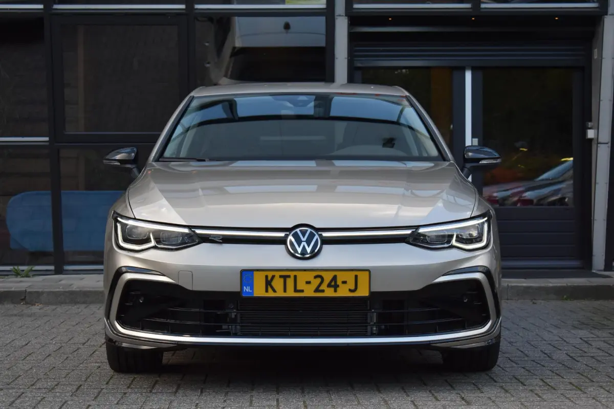 1.5 eTSI R-Line ACC DCC Carplay Camera Sfeer Trekhaak