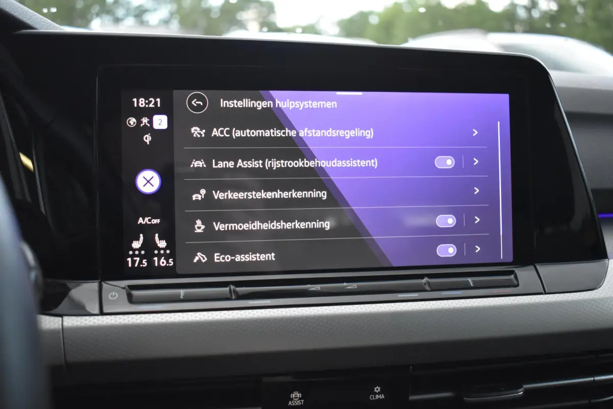 1.5 eTSI R-Line ACC DCC Carplay Camera Sfeer Trekhaak