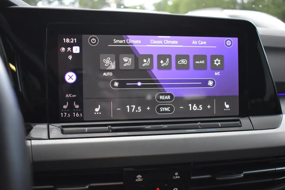 1.5 eTSI R-Line ACC DCC Carplay Camera Sfeer Trekhaak