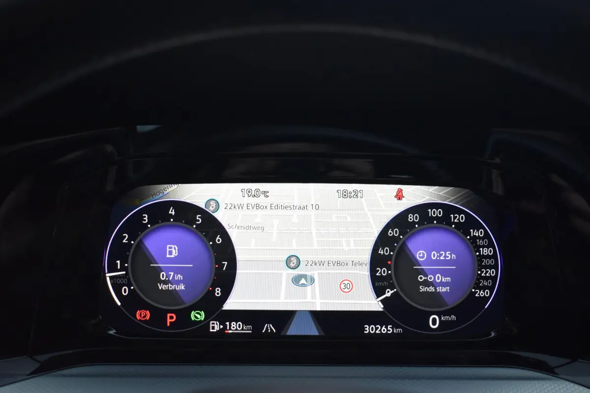 1.5 eTSI R-Line ACC DCC Carplay Camera Sfeer Trekhaak