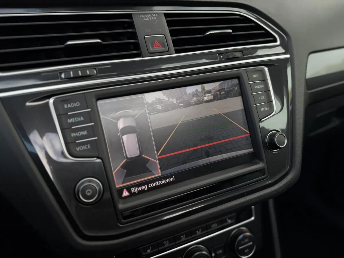 2.0 TSI 4Motion R-Line / PANO / HUD / LUXE