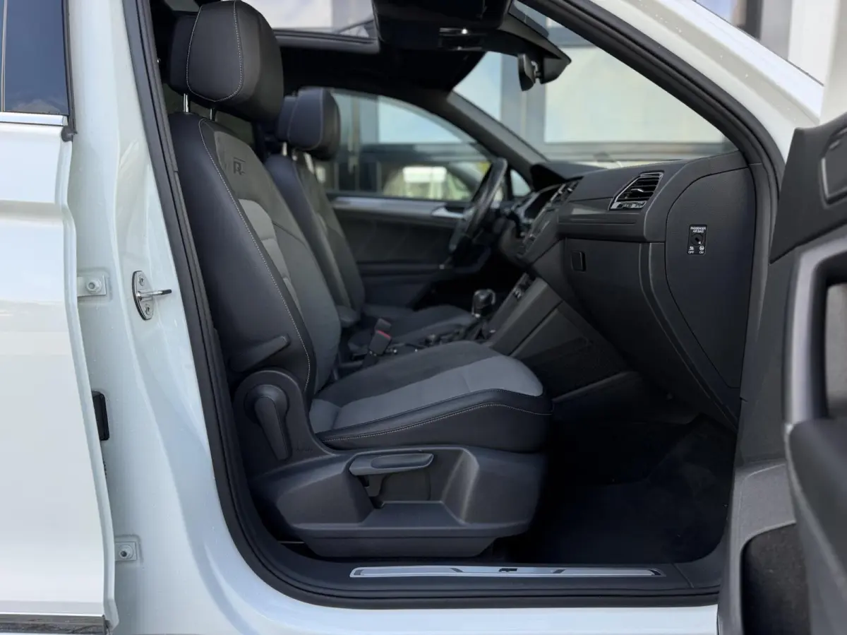 2.0 TSI 4Motion R-Line / PANO / HUD / LUXE