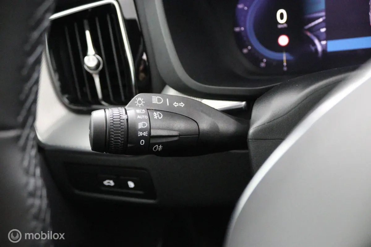 2.0 T6 Plug-in hybrid AWD Plus Dark | Trekhaak | Pano | SOH 96.3 | 360cam | Adapt. Cruise