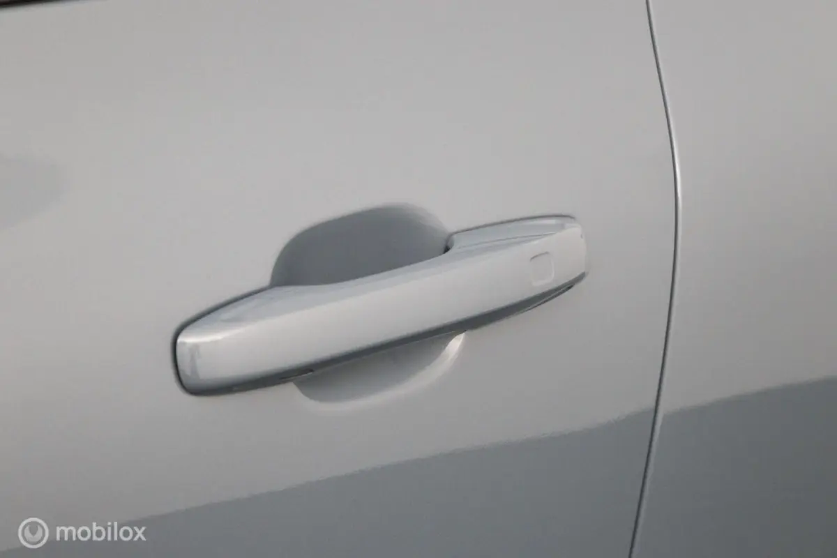 2.0 T6 Plug-in hybrid AWD Plus Dark | Trekhaak | Pano | SOH 96.3 | 360cam | Adapt. Cruise