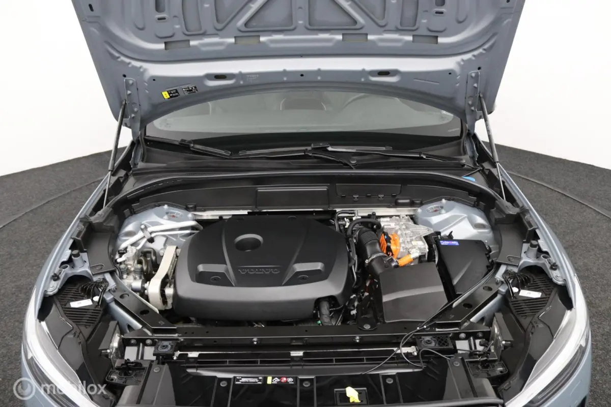 2.0 T6 Plug-in hybrid AWD Plus Dark | Trekhaak | Pano | SOH 96.3 | 360cam | Adapt. Cruise