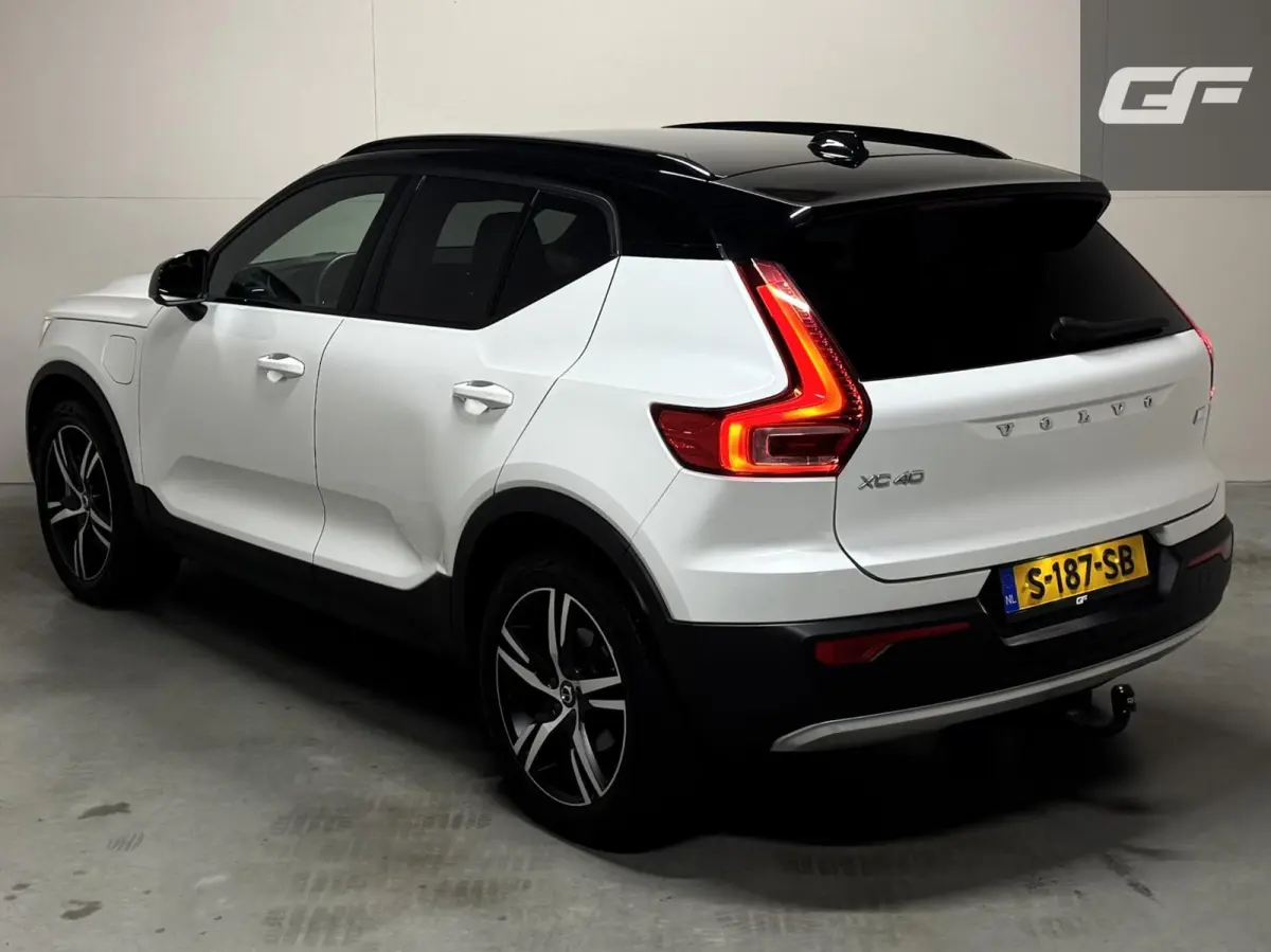 1.5 T5 R-Design Carplay Navi Cruise Camera Trekh.