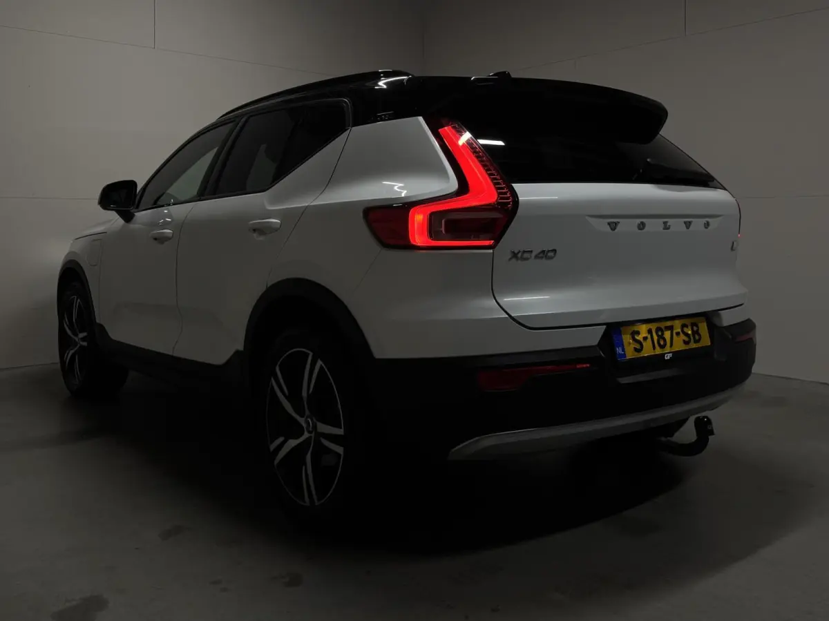 1.5 T5 R-Design Carplay Navi Cruise Camera Trekh.