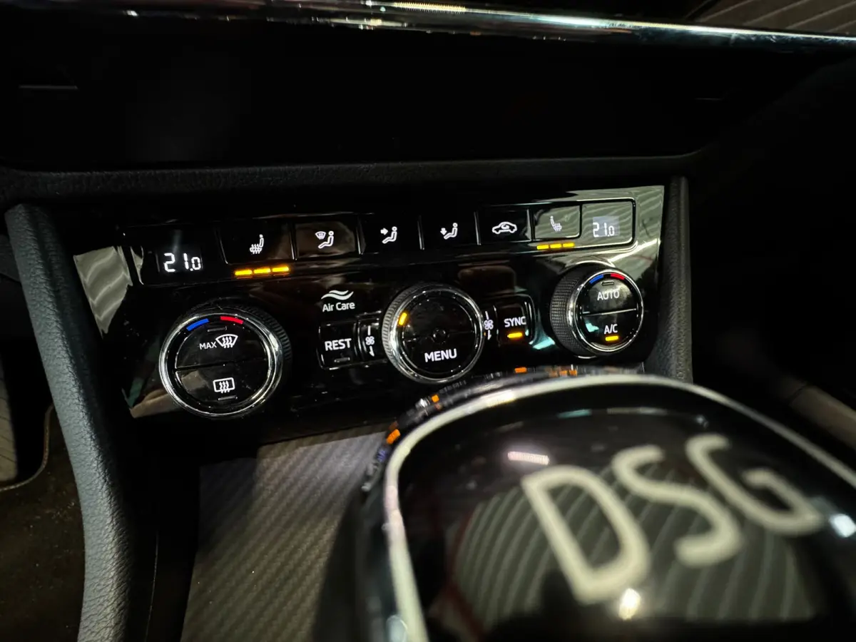 1.4 TSI iV Sportline Business*Camera*Stoel/stuurverwarming*LED*Cruise Control*