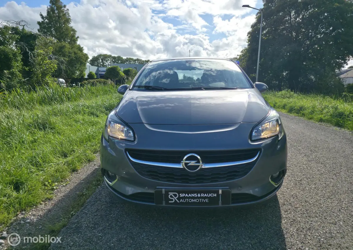 1.0 Turbo Business+ / Half leder / Cruise control