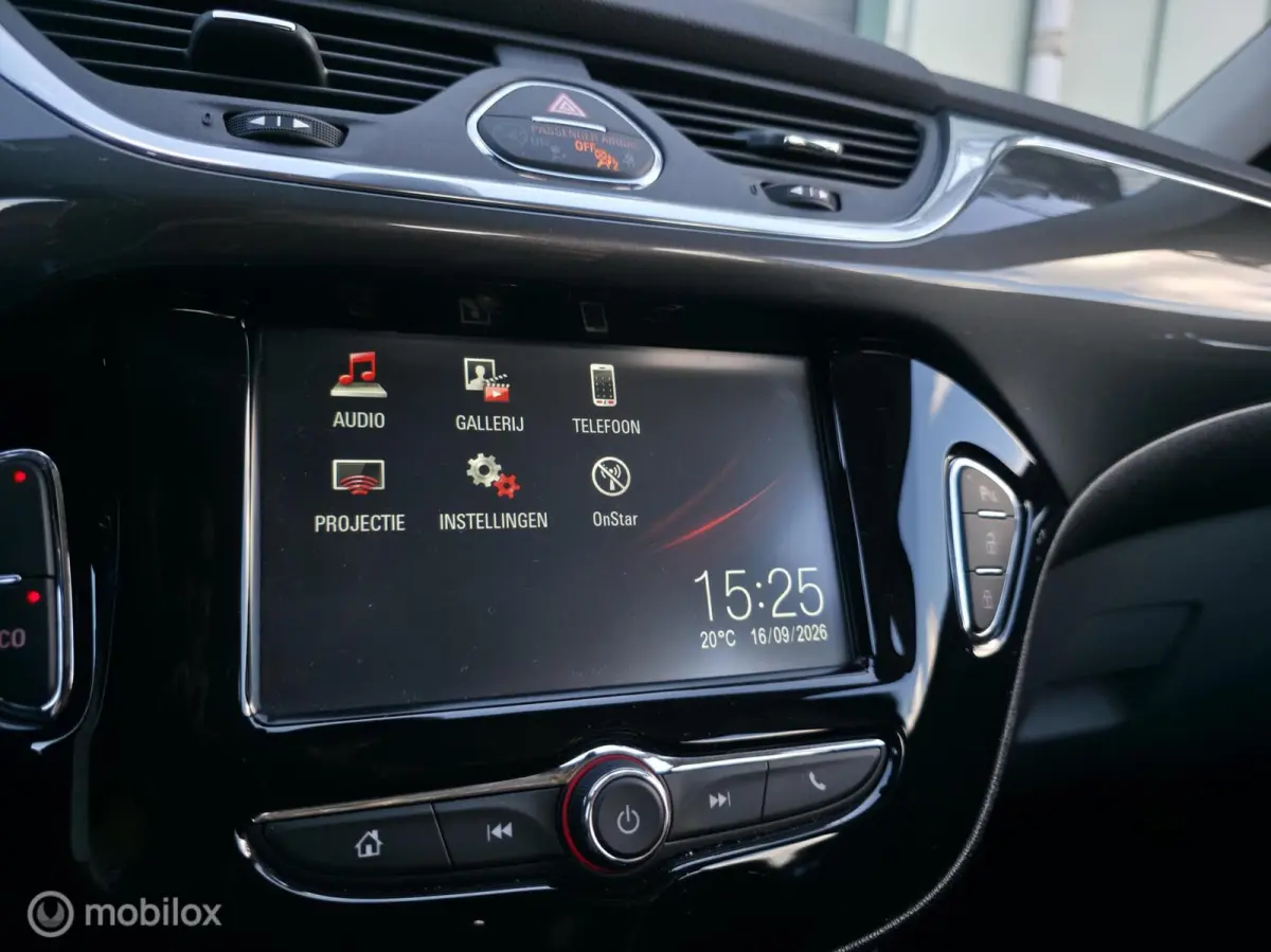 1.0 Turbo Business+ / Half leder / Cruise control