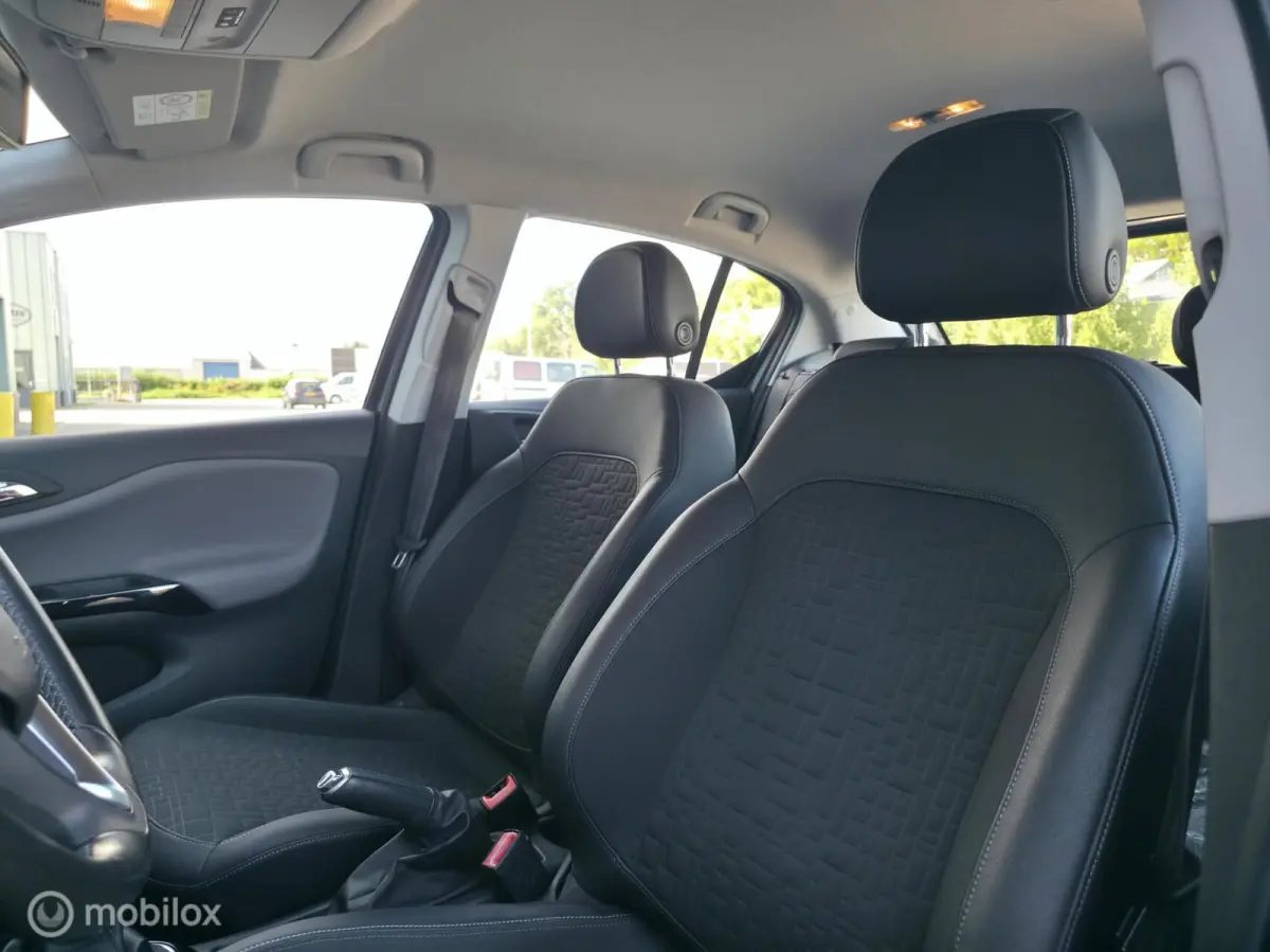 1.0 Turbo Business+ / Half leder / Cruise control