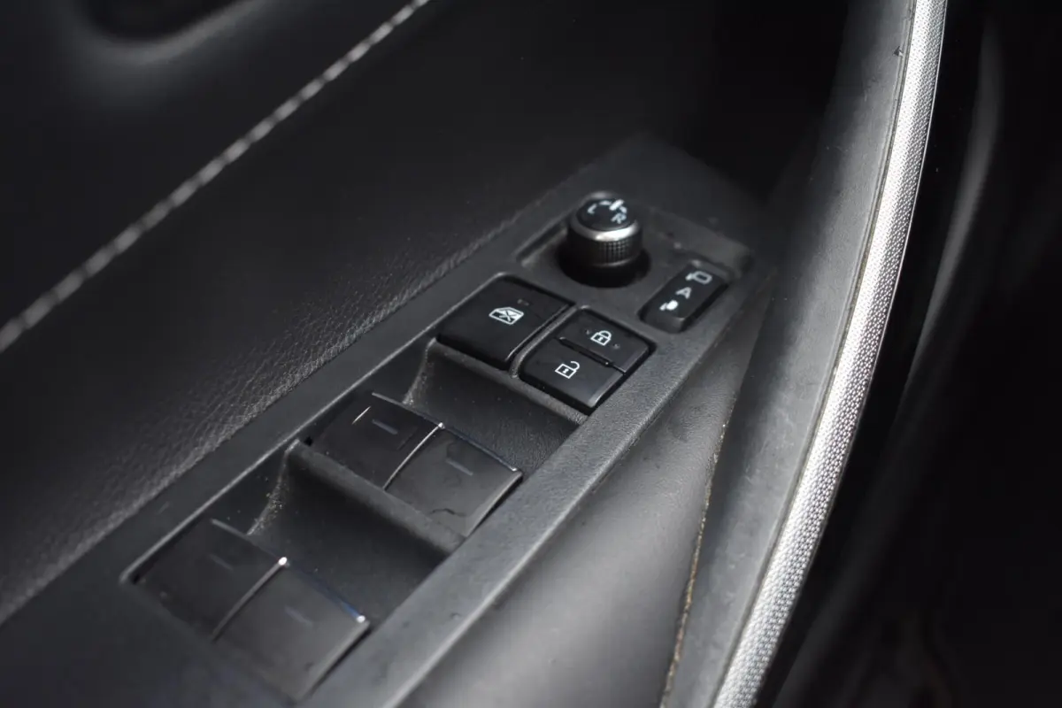 1.8 Hybrid Business Plus | Carplay | Stoelverwarming | Camera |