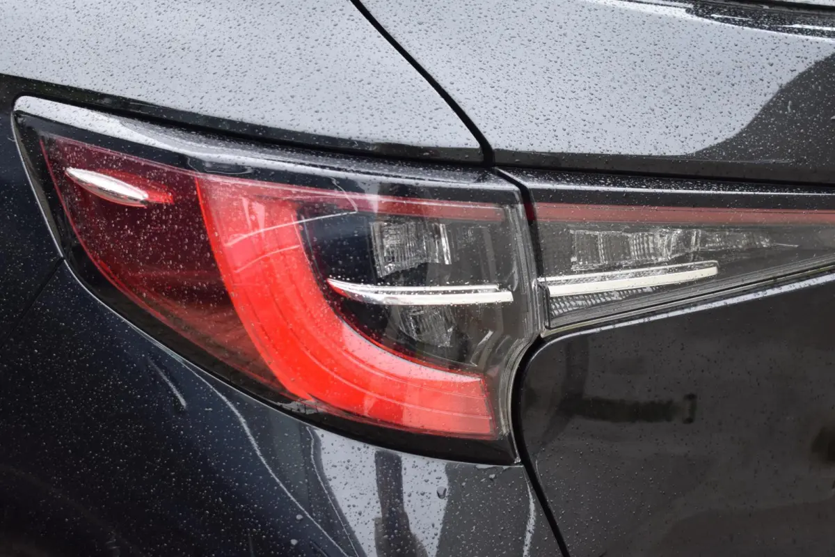 1.8 Hybrid Business Plus | Carplay | Stoelverwarming | Camera |