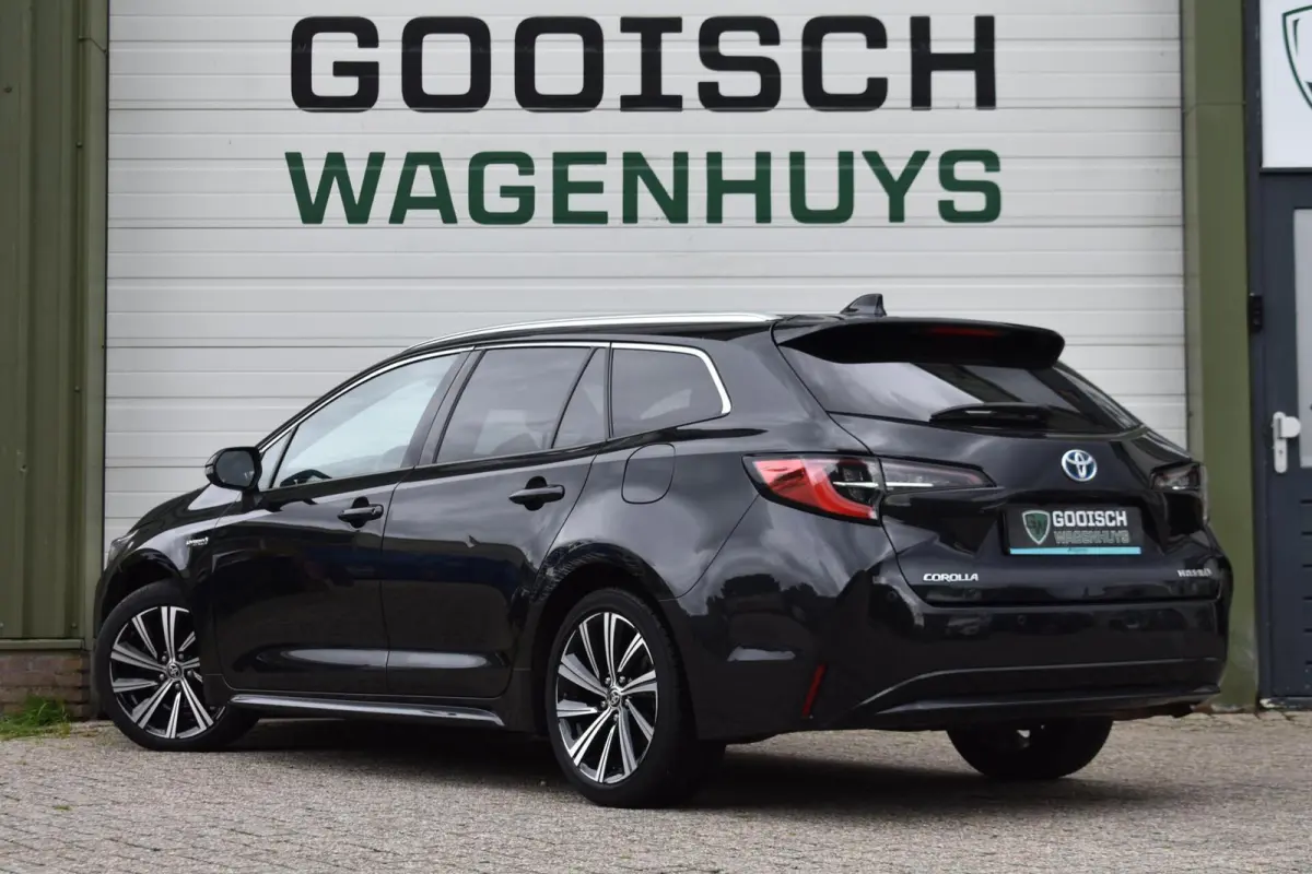 1.8 Hybrid Business Plus | Carplay | Stoelverwarming | Camera |