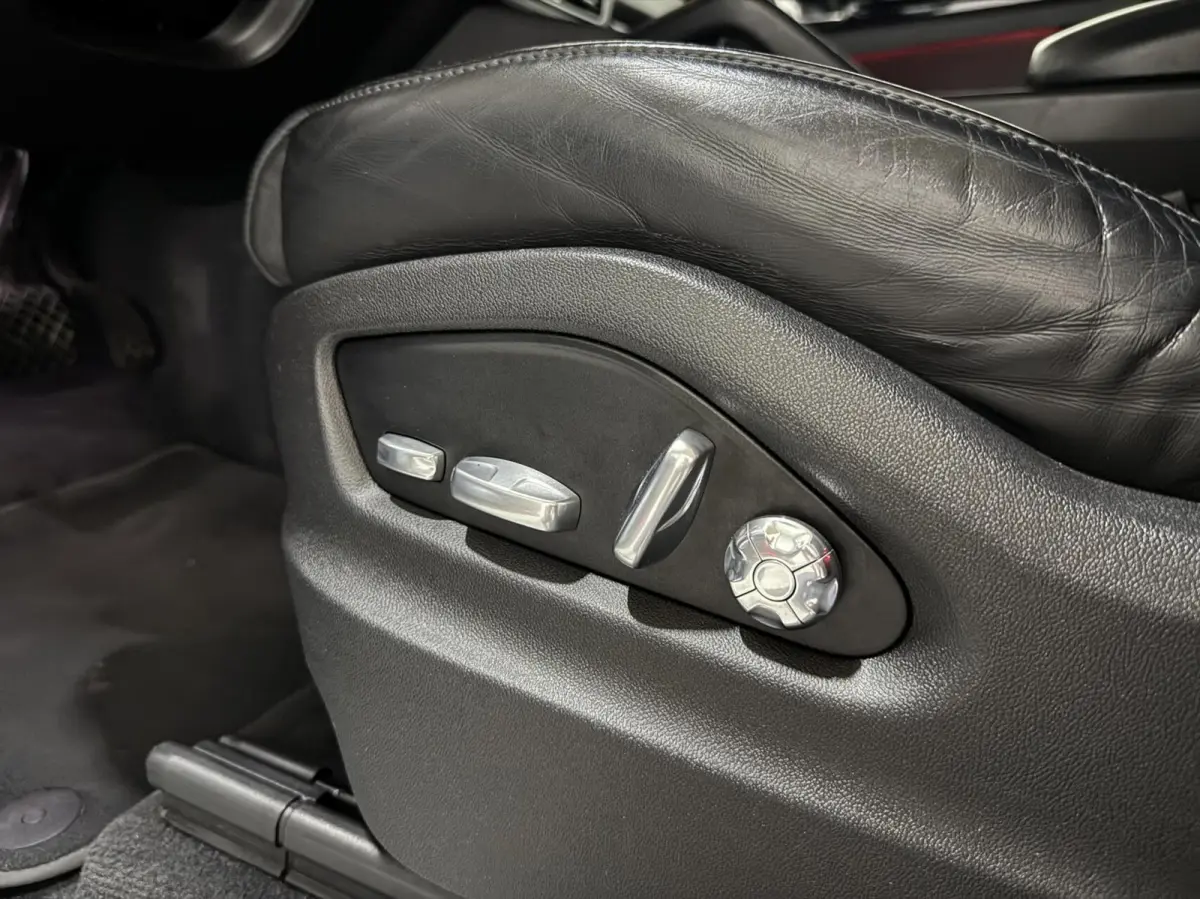 3.0 Pano Chrono Burmester 360° Nachtzicht ACC NAP