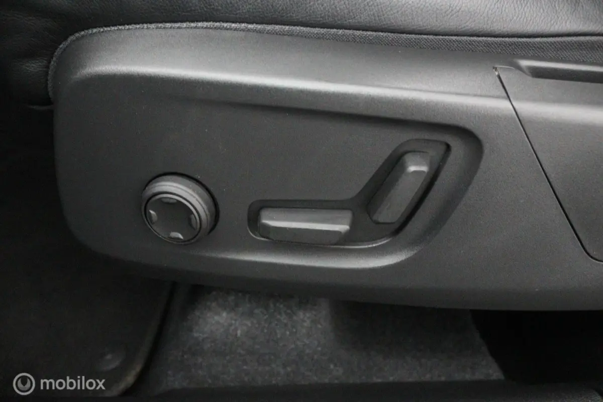 1.5 T5 Plug-in Hybrid Ultimate Dark | Pano | 360° | Harman Kardon | Adapt. Cruise | Keyless