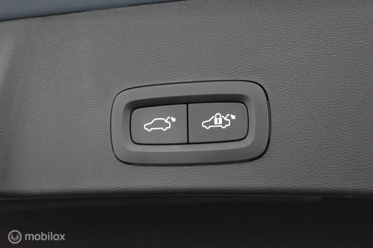 1.5 T5 Plug-in Hybrid Ultimate Dark | Pano | 360° | Harman Kardon | Adapt. Cruise | Keyless