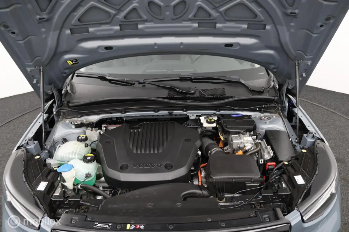 1.5 T5 Plug-in Hybrid Ultimate Dark | Pano | 360° | Harman Kardon | Adapt. Cruise | Keyless