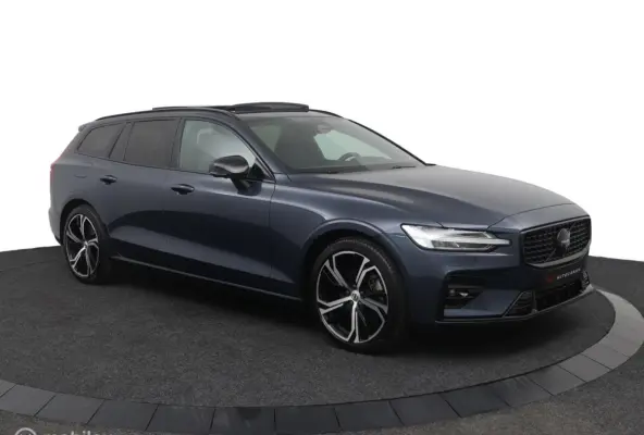 2.0 B4 Ultra Dark | Pano | 360° | Harman Kardon | Adapt. Cruise | HUD | Keyless