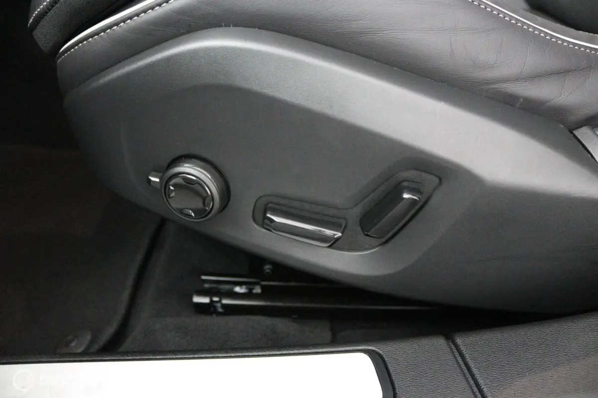 2.0 B4 Ultra Dark | Pano | 360° | Harman Kardon | Adapt. Cruise | HUD | Keyless