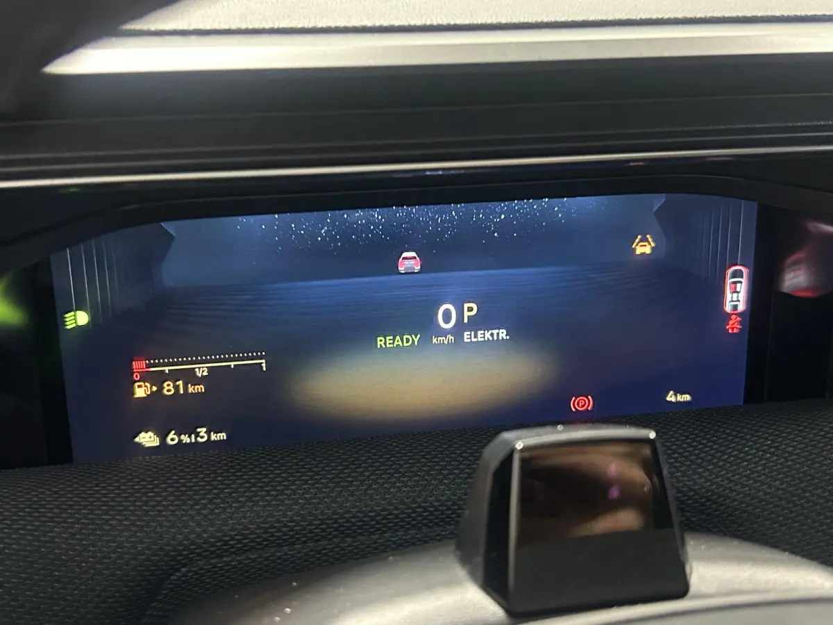 1.6 Plug-In Hybrid 195 Business | Elektrische stoelen | 360 Camera | Adaptieve Cruise Control | Apple Carplay/Android Auto
